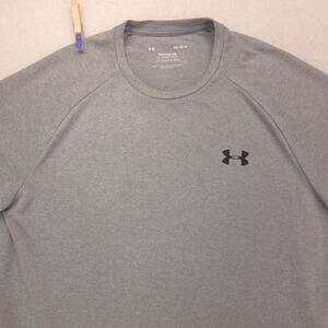 Under Armour Casual Crew Neck Short Sleeve Graphic T Shirt Mens Size M Gray